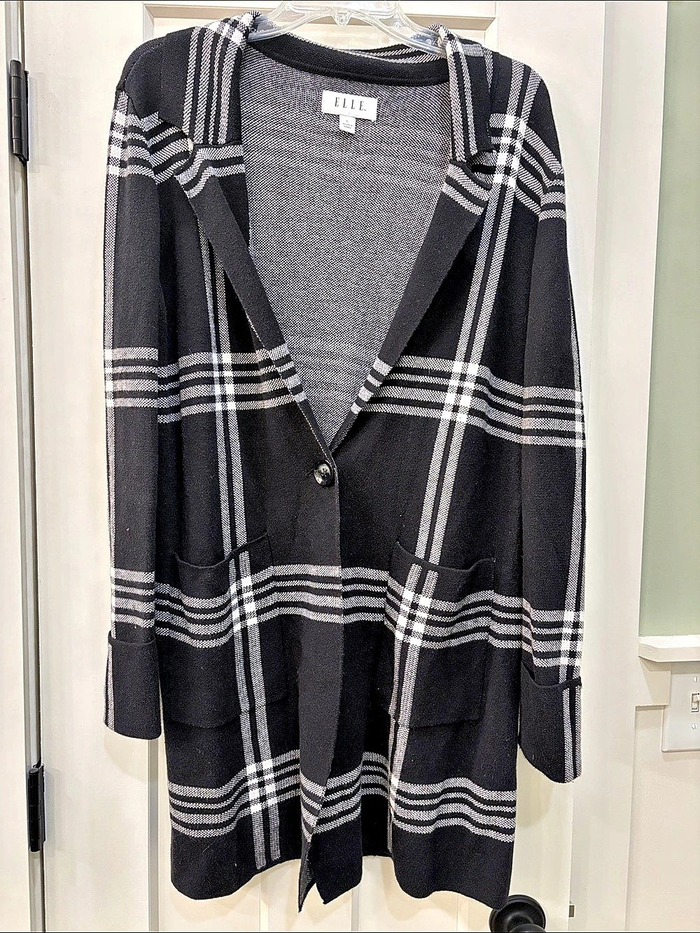 ELLE Plaid Cardigan in Black & White Size Large